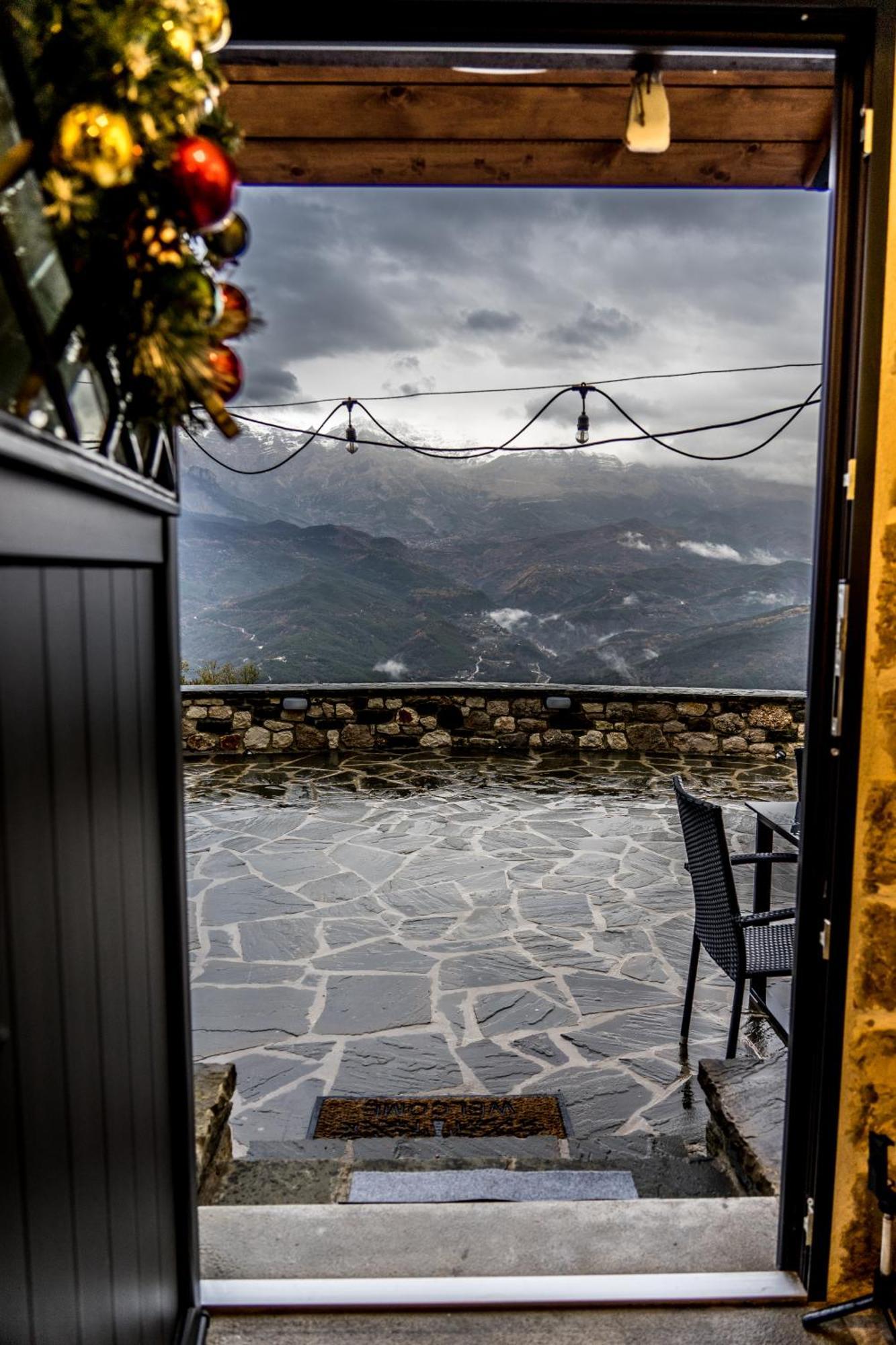 Tovouno Pension Plaka  Buitenkant foto